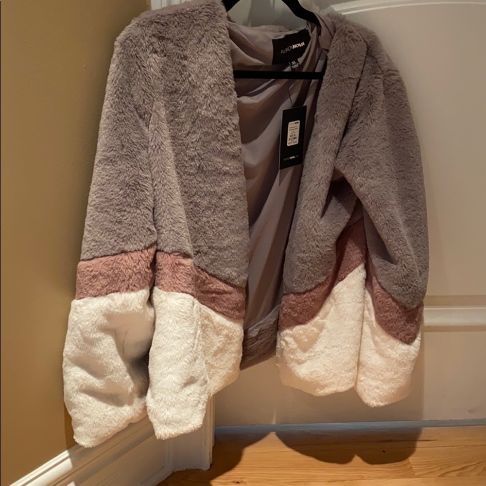 Tri color zip up jacket! NWT